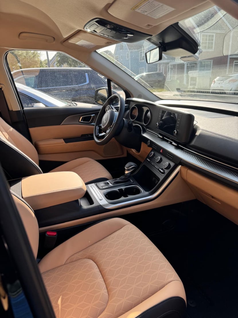 Kia Carnival - 8 Lugares